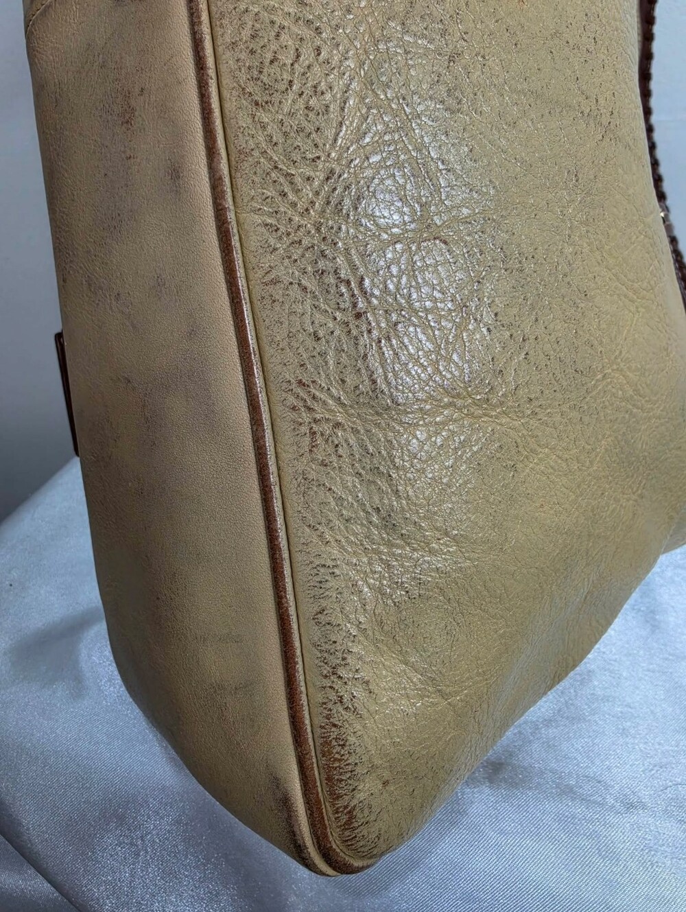 Vintage Michael Kors Beige and Brown Leather Shoulder Bag - Picture 8 of 16
